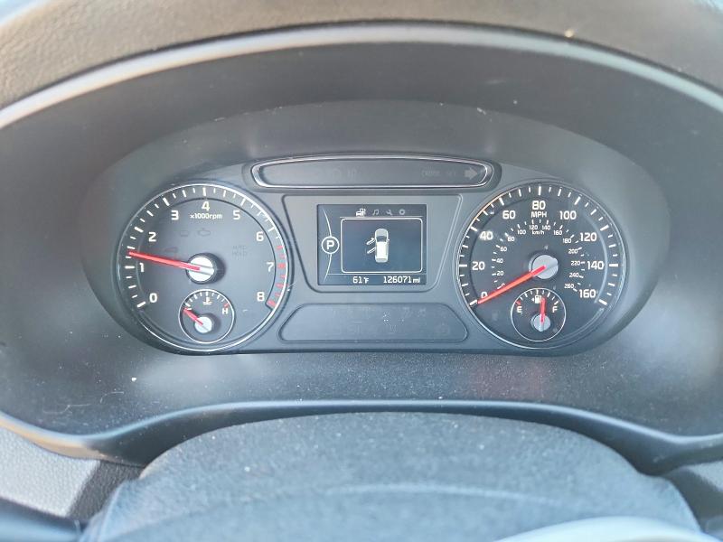 Photo 9 from auction – 2016 KIA SORENTO EX with VIN 5XYPH4A50GG158366