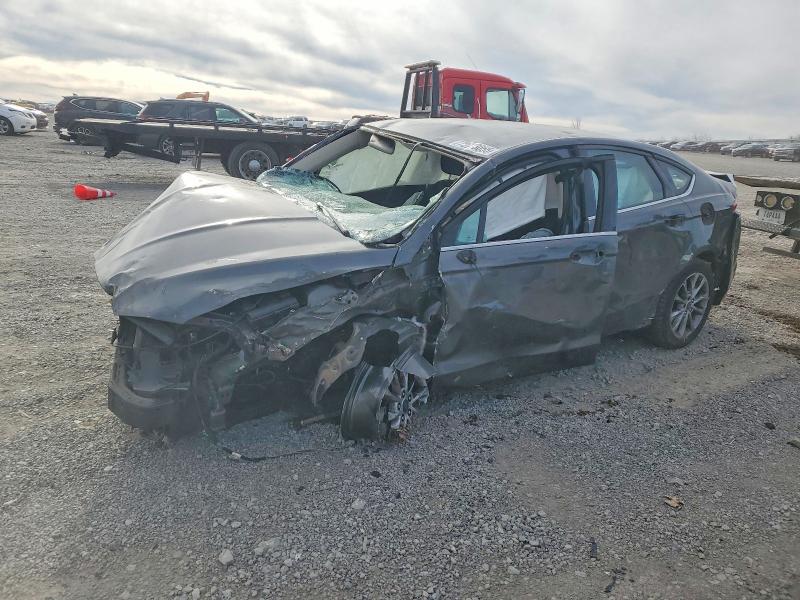 2017 FORD FUSION - Търг №72773055