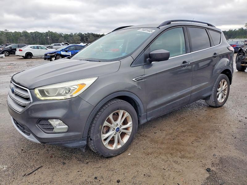 FORD ESCAPE 2017 with VIN 1FMCU0GD1HUC81736 - Photo from auction