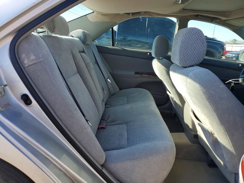 Photo 10 from auction – 2004 TOYOTA CAMRY with VIN 4T1BE32K44U299447