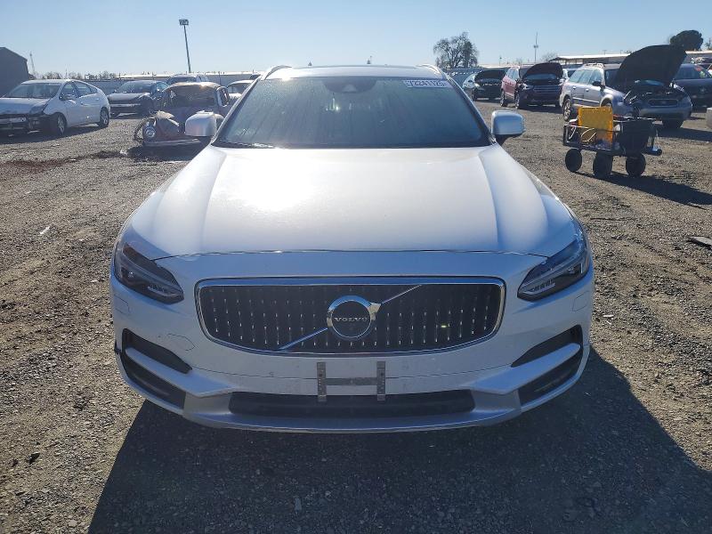 Photo 5 from auction – 2018 VOLVO V90 CROSS with VIN YV4A22NL0J1021386