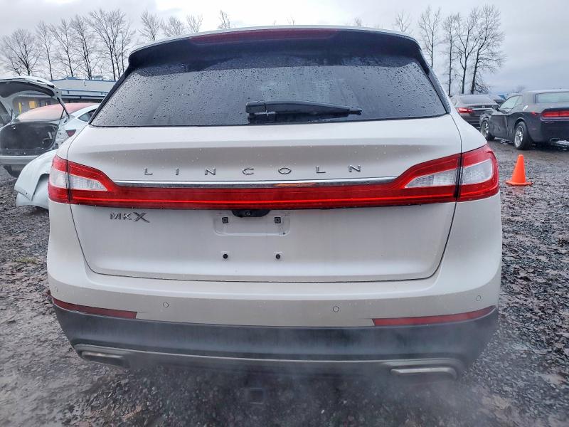 Photo 6 from auction – 2017 LINCOLN MKX RESERV with VIN 2LMPJ6LR5HBL53899
