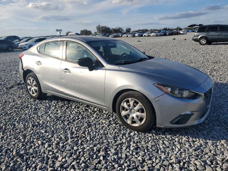 Photo 4 from auction – 2014 MAZDA 3 SV with VIN JM1BM1T7XE1124130