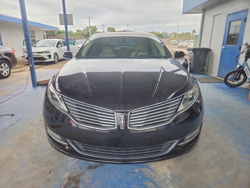 Photo 5 from auction – 2013 LINCOLN MKZ with VIN 3LN6L2GK2DR829190