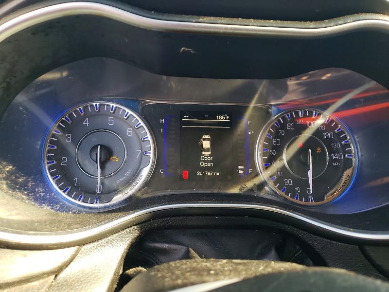 Photo 9 from auction – 2017 CHRYSLER 200 LIMITE with VIN 1C3CCCAB0HN511670