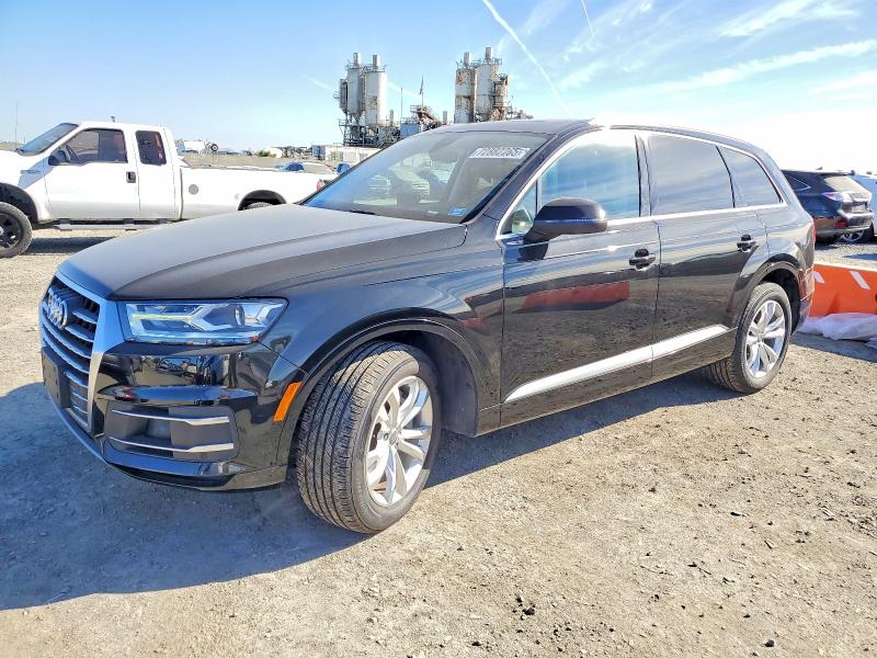 AUDI Q7 PREMIUM 2017 with VIN WA1AAAF78HD032589 - Photo from auction