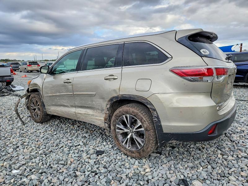 Photo 2 from auction – 2016 TOYOTA HIGHLANDER with VIN 5TDJKRFH9GS501346