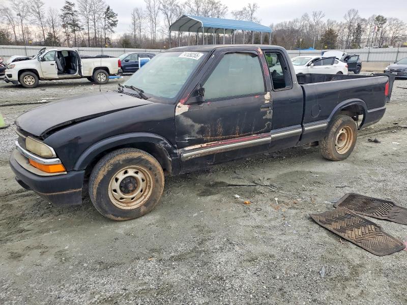 CHEVROLET S TRUCK S1 2000 with VIN 1GCCS1941YK127441 - Photo from auction