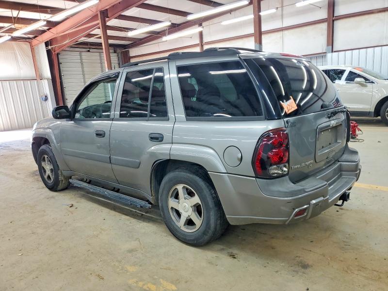 Photo 2 from auction – 2005 CHEVROLET TRAILBLAZER with VIN 1GNDS13S652111475