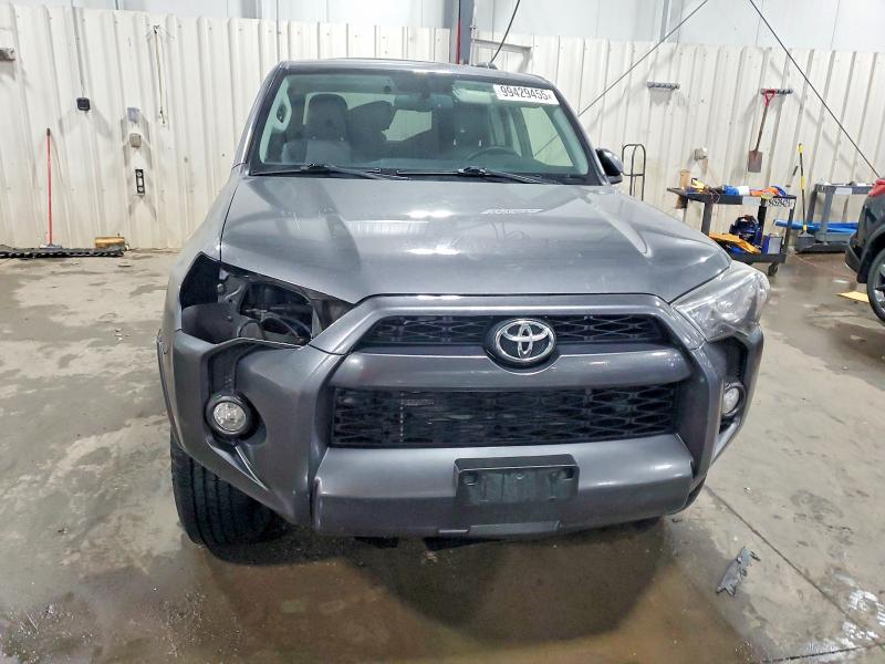 Photo 5 from auction – 2019 TOYOTA 4RUNNER SR with VIN JTEBU5JR1K5672139