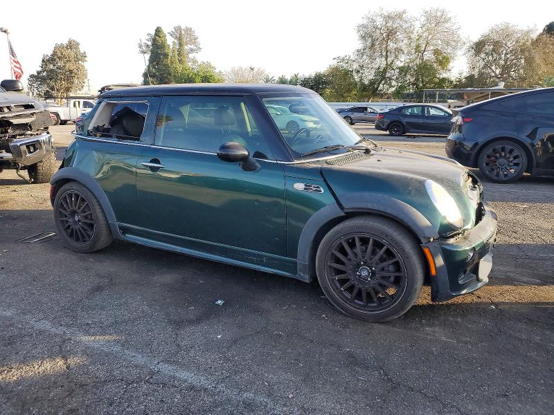 Photo 4 from auction – 2004 MINI COOPER S with VIN WMWRE33424TD86272