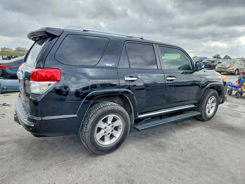 Photo 3 from auction – 2011 TOYOTA 4RUNNER SR with VIN JTEZU5JR3B5016636