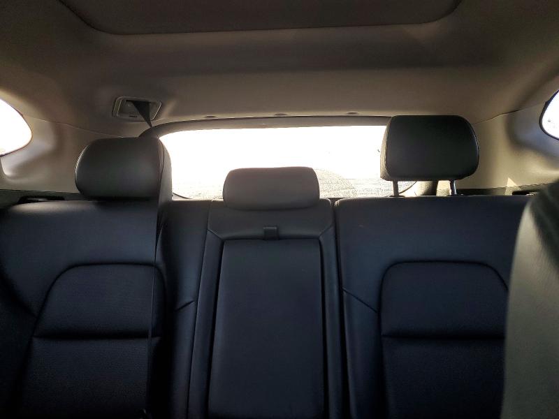 Photo 10 from auction – 2018 HYUNDAI TUCSON SEL with VIN KM8J3CA48JU721462