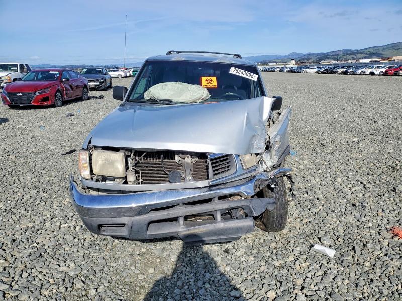 Photo 5 from auction – 2000 NISSAN FRONTIER K with VIN 1N6DD26S8YC384997