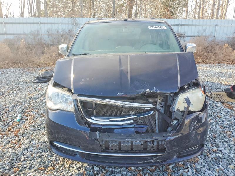 Photo 5 from auction – 2011 CHRYSLER TOWN & COU with VIN 2A4RR8DG8BR651110