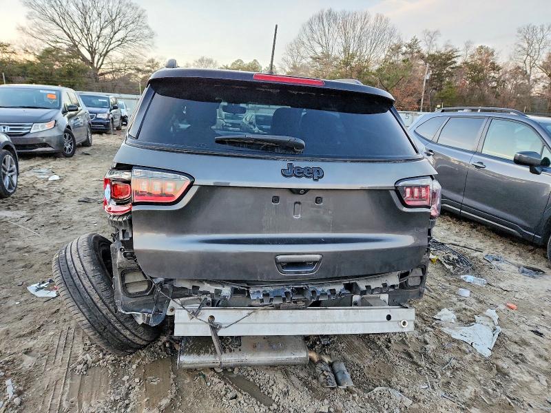 Photo 6 from auction – 2018 JEEP COMPASS LA with VIN 3C4NJDBB5JT313476