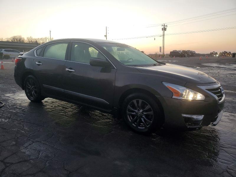 Photo 4 from auction – 2015 NISSAN ALTIMA 2.5 with VIN 1N4AL3AP3FN916293
