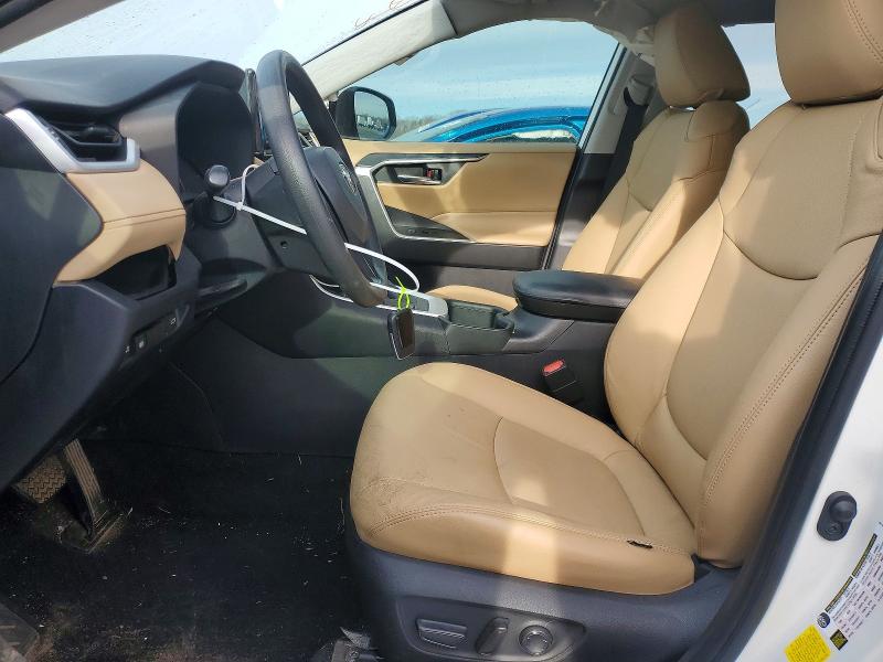 Photo 7 from auction – 2022 TOYOTA RAV4 XLE with VIN 2T3W1RFV9NC181229