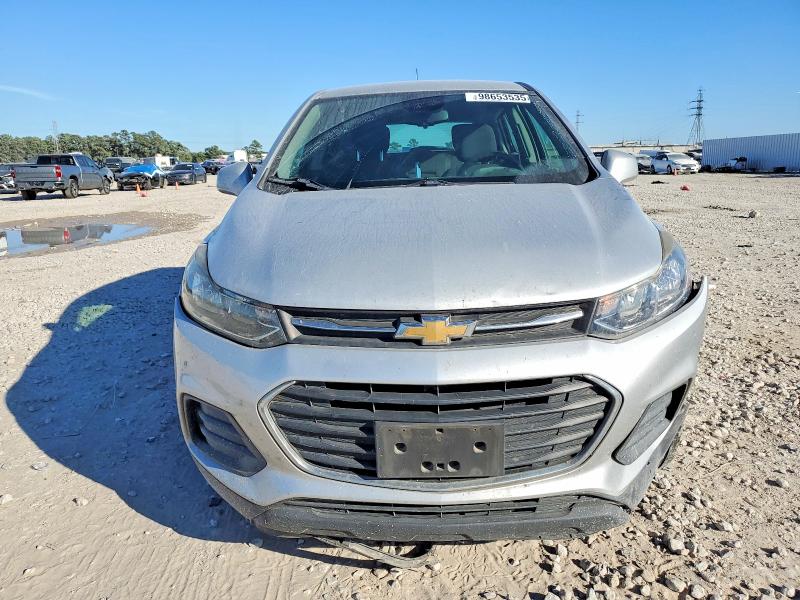 Photo 5 from auction – 2017 CHEVROLET TRAX with VIN 3GNCJKSB7HL251916