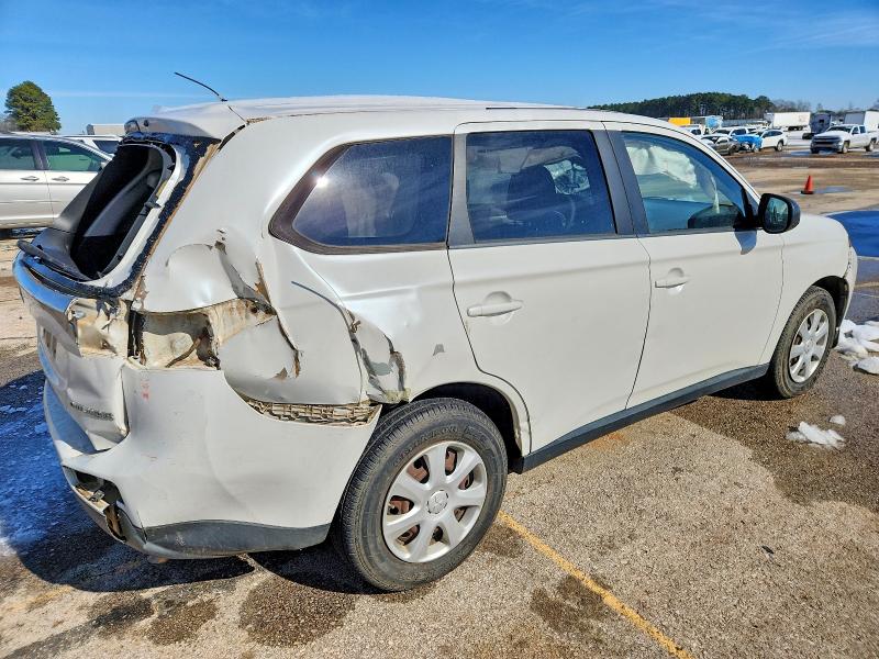 Photo 3 from auction – 2014 MITSUBISHI OUTLANDER with VIN JA4AD2A34EZ004787