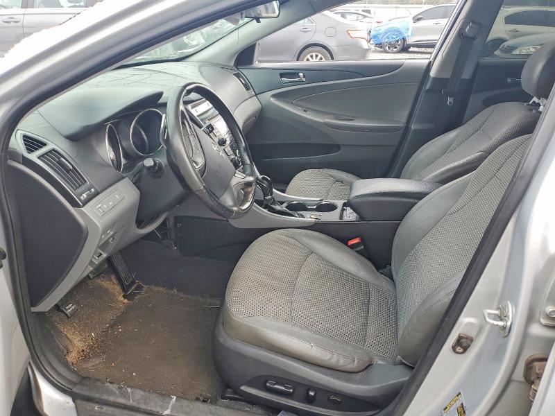 Photo 7 from auction – 2011 HYUNDAI SONATA SE with VIN 5NPEC4AB4BH233468