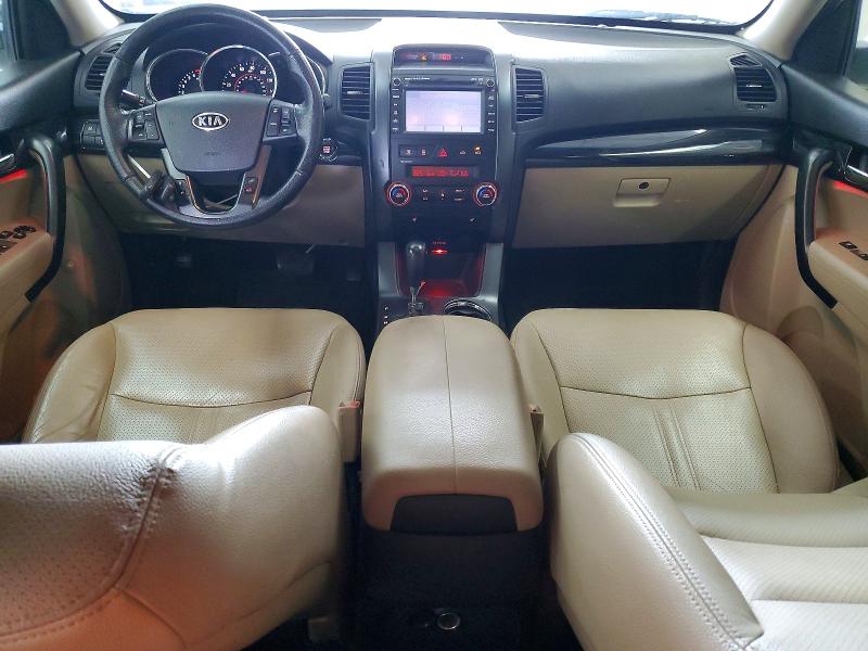Photo 8 from auction – 2011 KIA SORENTO EX with VIN 5XYKU4A14BG016808