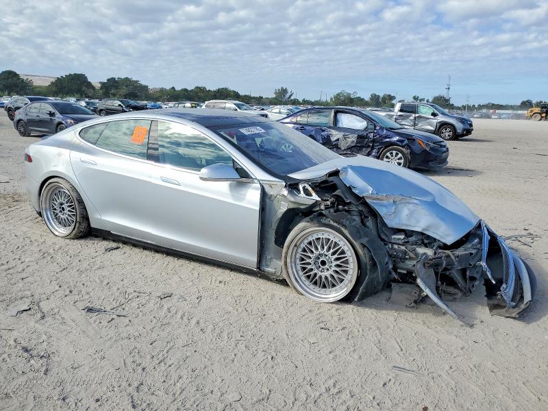 Photo 4 from auction – 2012 TESLA MODEL S with VIN 5YJSA1DP0CFS00806