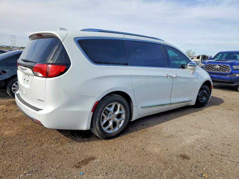 Photo 3 from auction – 2019 CHRYSLER PACIFICA L with VIN 2C4RC1GG2KR731349