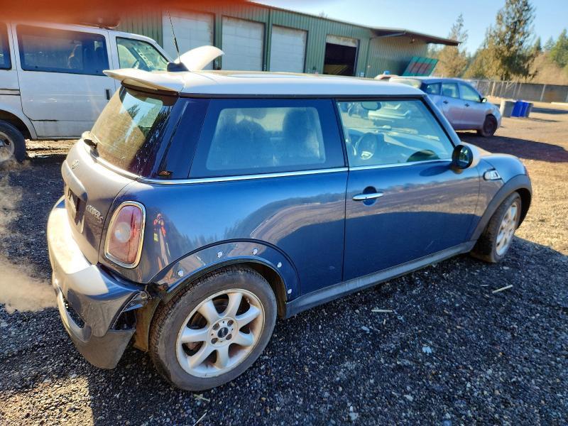 Photo 3 from auction – 2010 MINI COOPER S with VIN WMWMF7C58ATZ71681