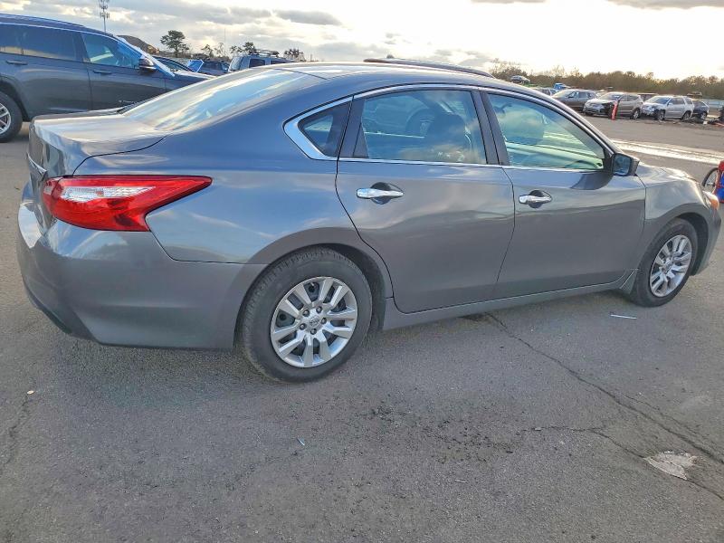 Photo 3 from auction – 2017 NISSAN ALTIMA 2.5 with VIN 1N4AL3AP1HN359645