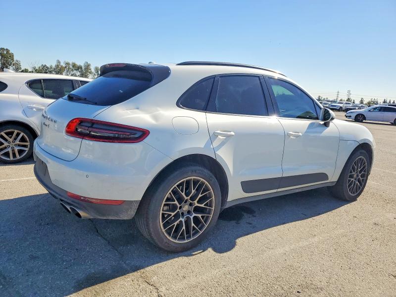 Photo 3 from auction – 2016 PORSCHE MACAN S with VIN WP1AB2A52GLB51806
