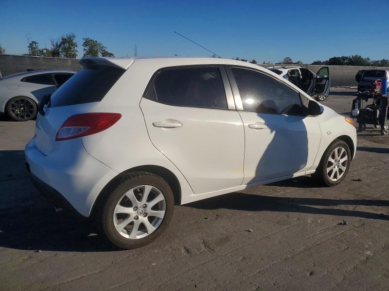 Photo 3 from auction – 2011 MAZDA MAZDA2 with VIN JM1DE1HY2B0105225