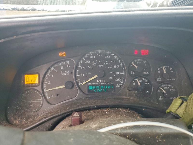 Photo 9 from auction – 2000 CHEVROLET SILVERADO with VIN 1GCEC14W4YE291571