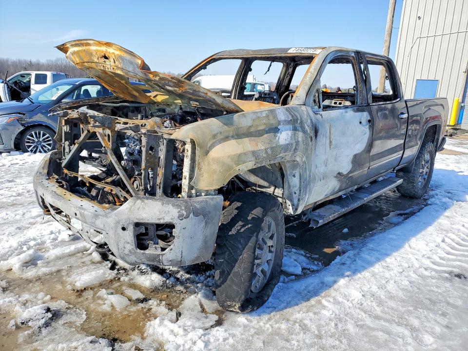 GMC SIERRA 2015 with VIN 1GT120E86FF567090 - Photo from auction