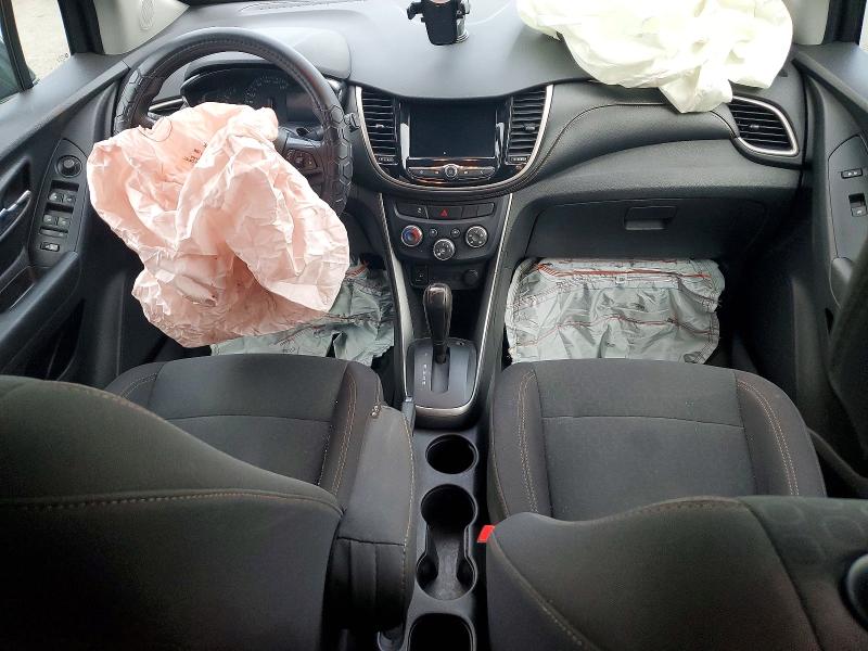 Photo 8 from auction – 2019 CHEVROLET TRAX with VIN 3GNCJKSB3KL167356