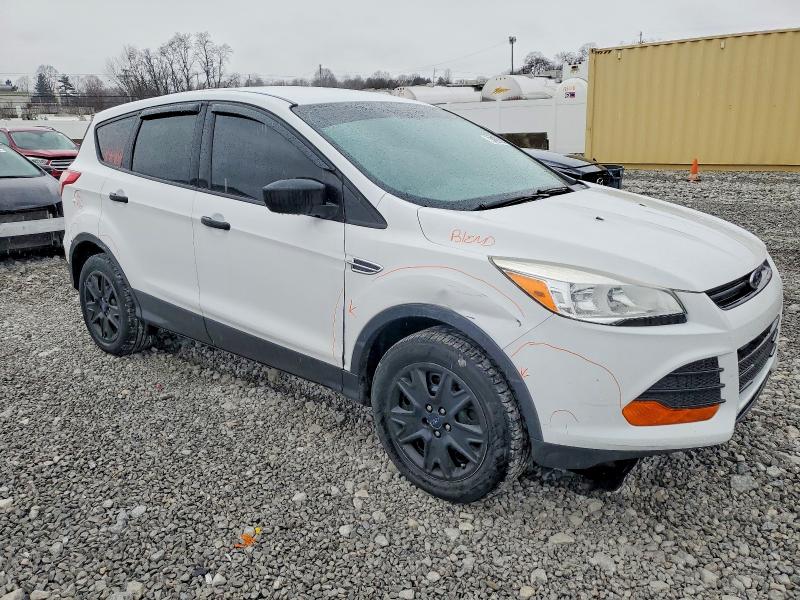 Photo 4 from auction – 2016 FORD ESCAPE with VIN 1FMCU0F7XGUA63157