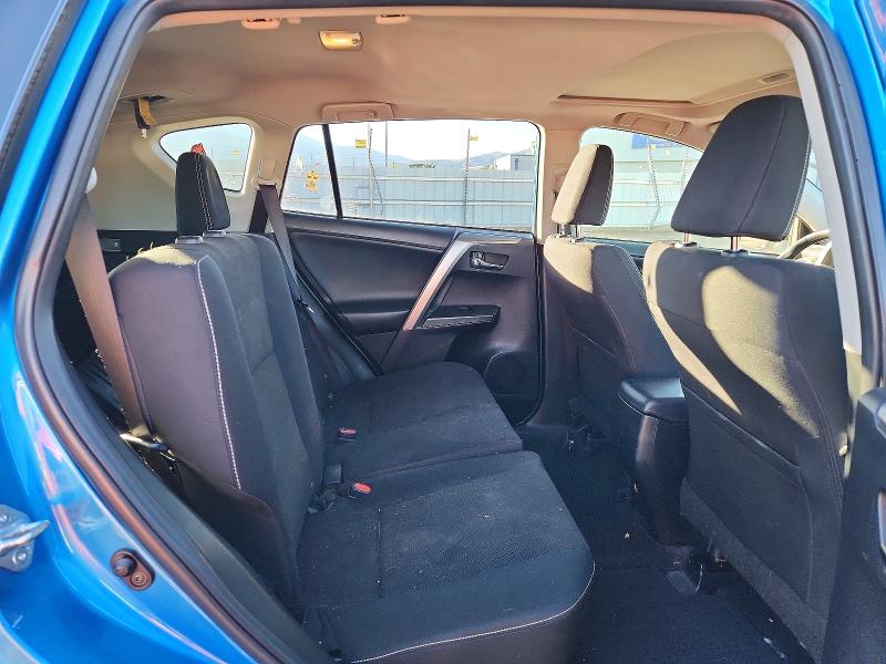 Photo 11 from auction – 2016 TOYOTA RAV4 XLE with VIN JTMRFREVXGD195719