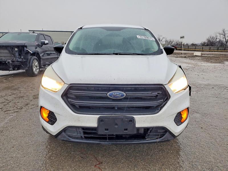 Photo 5 from auction – 2017 FORD ESCAPE S with VIN 1FMCU0F75HUD94889