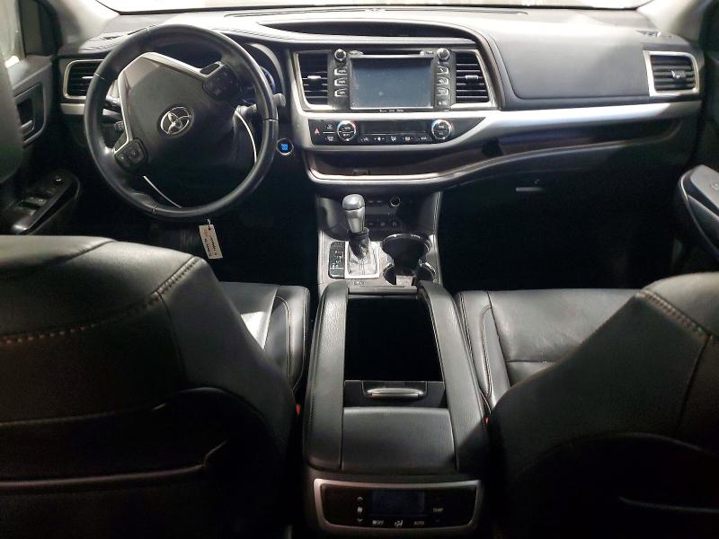 Photo 8 from auction – 2019 TOYOTA HIGHLANDER with VIN 5TDJZRFH1KS996484