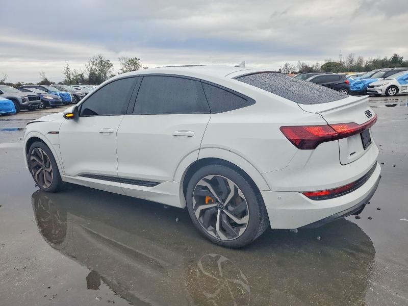 Photo 2 from auction – 2022 AUDI E-TRON with VIN WA12AAGE7NB023603