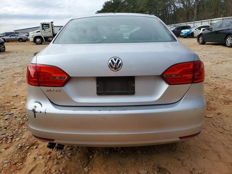 Photo 6 from auction – 2013 VOLKSWAGEN JETTA BASE with VIN 3VW2K7AJ6DM256047