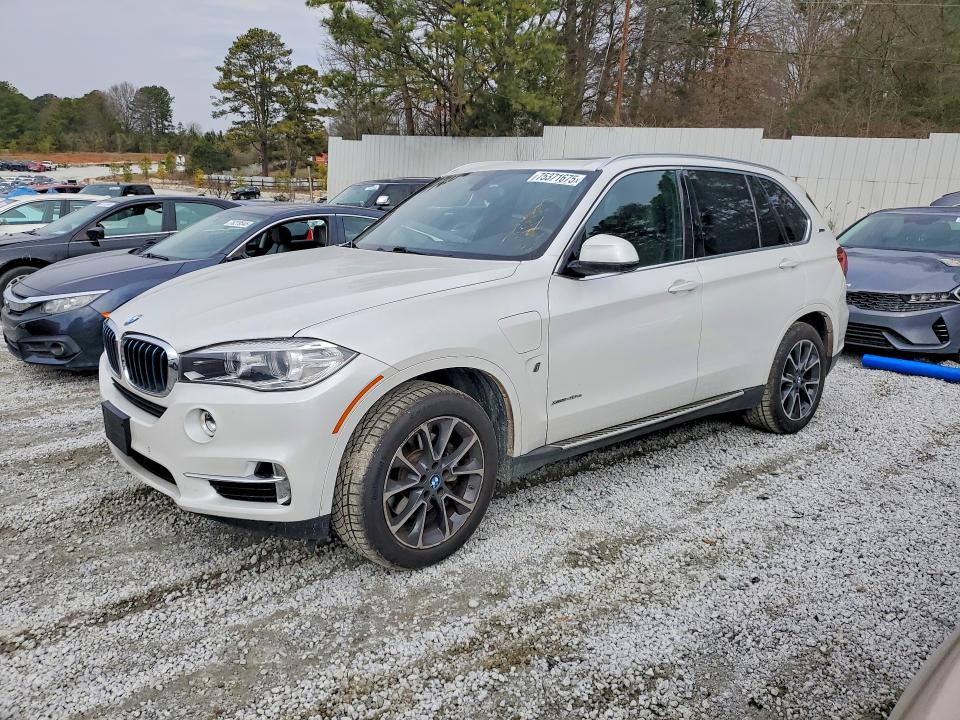 BMW X5 2018 with VIN 5UXKT0C53J0W02219 - Photo from auction