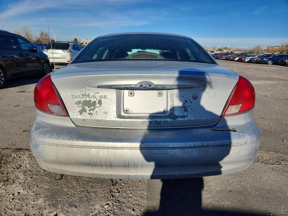 Photo 6 from auction – 2001 FORD TAURUS SE with VIN 1FAFP53241G218960