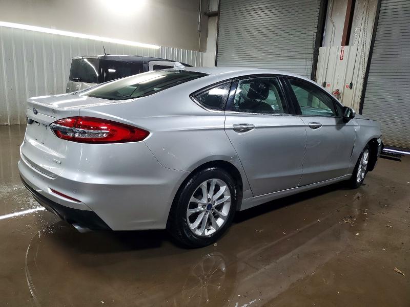 Photo 3 from auction – 2019 FORD FUSION with VIN 3FA6P0HD4KR230551