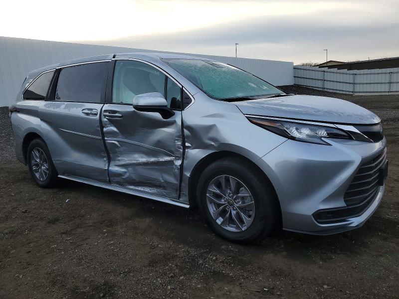 Photo 4 from auction – 2023 TOYOTA SIENNA LE with VIN 5TDKSKFC5PS101235