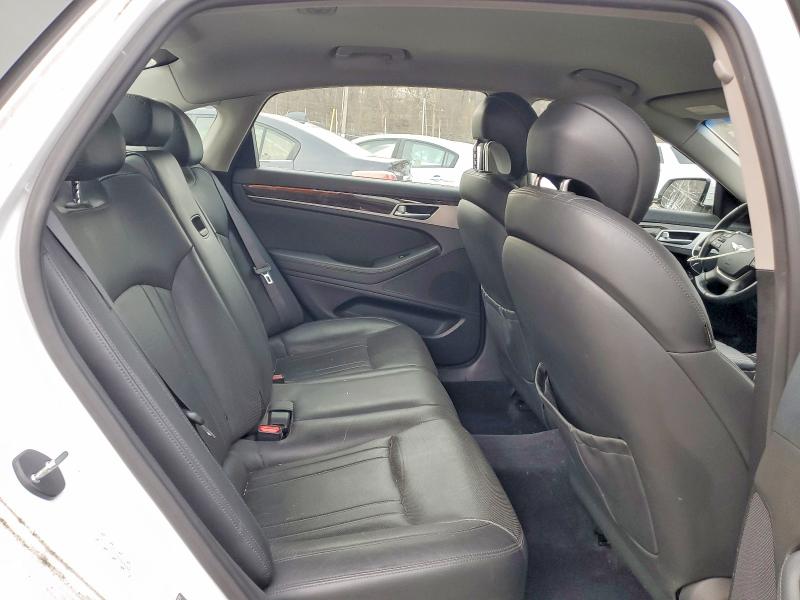 Photo 10 from auction – 2015 HYUNDAI GENESIS 3. with VIN KMHGN4JE2FU063759