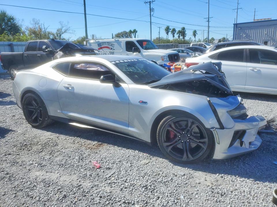Photo 4 from auction – 2017 CHEVROLET CAMARO with VIN 1G1FE1R74H0208579