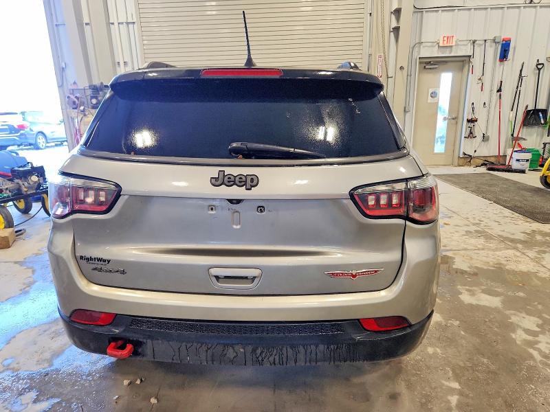 Photo 6 from auction – 2019 JEEP COMPASS with VIN 3C4NJDDB0KT712827