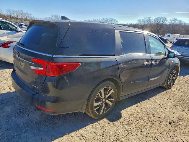 Photo 3 from auction – 2023 HONDA ODYSSEY TO with VIN 5FNRL6H84PB060533