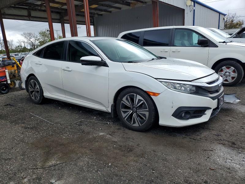 Photo 4 from auction – 2018 HONDA CIVIC with VIN 19XFC1E39JE003949